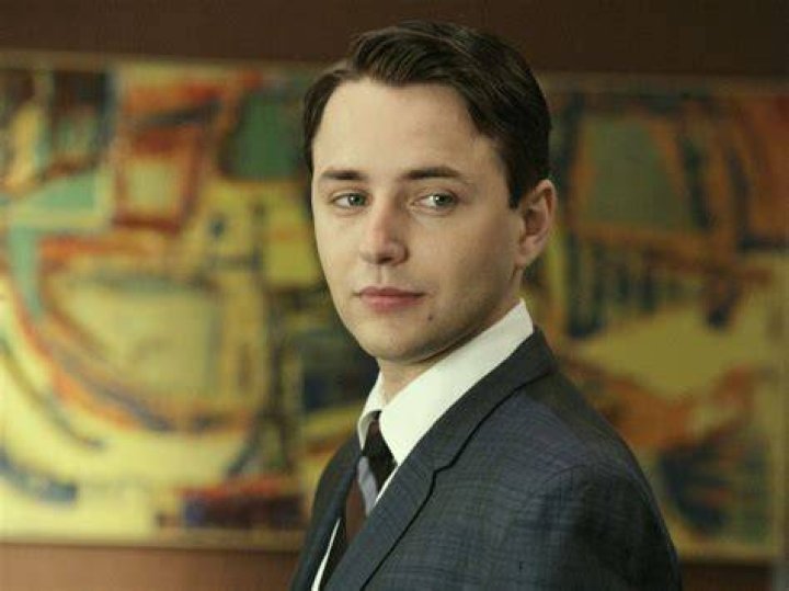 Does Pete Campbell love Peggy? ·