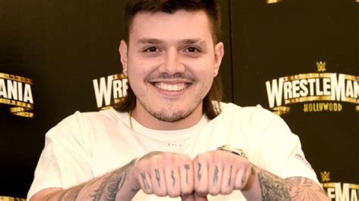 Dominik Mysterio Engaged To Be Married To His Longtime Girlfriend