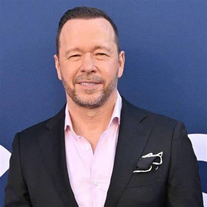Donnie Wahlberg Net Worth, Salary, Wife, Married, Children, Siblings