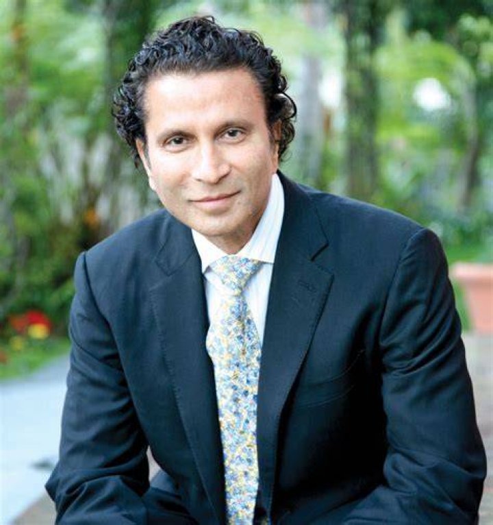 Dr Raj Kanodia Wiki, Bio, Age, Height, Net Worth, Wife, Plastic Surgeon