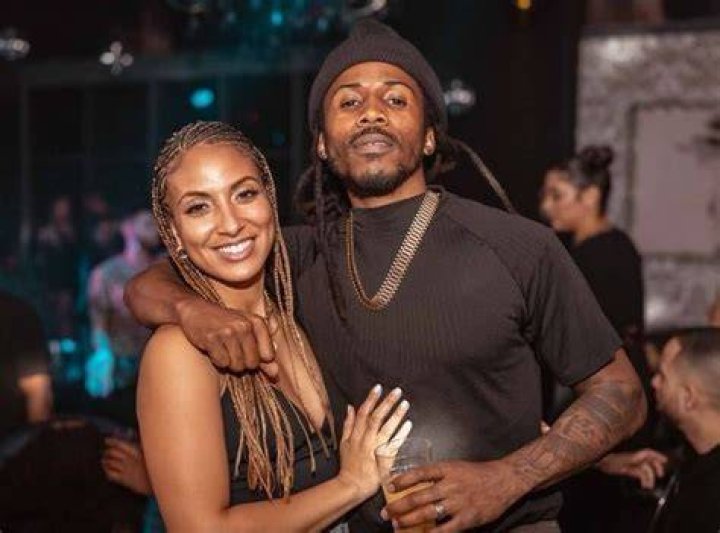 DSmoke is Married to Wife: Angelina Sherie. correo