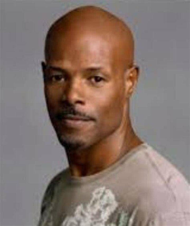 Dwayne Wayans Bio, Affair, Single, Net Worth, Salary, Ethnicity, Age