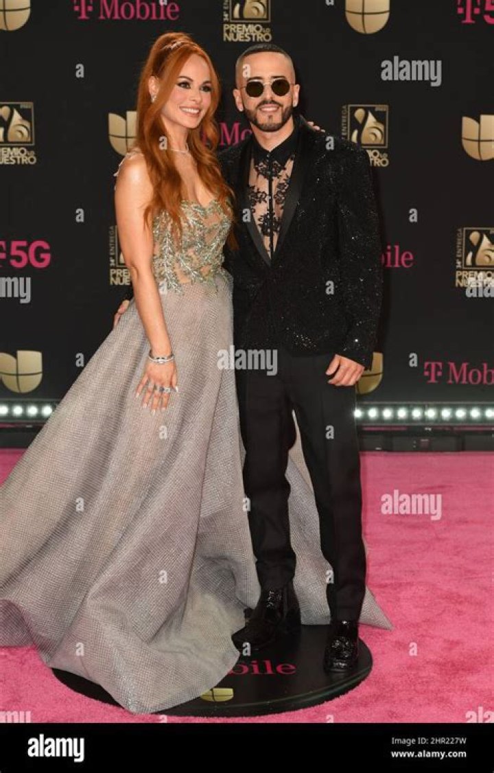 Edneris Espada Conoce a la esposa del cantante urbano Yandel