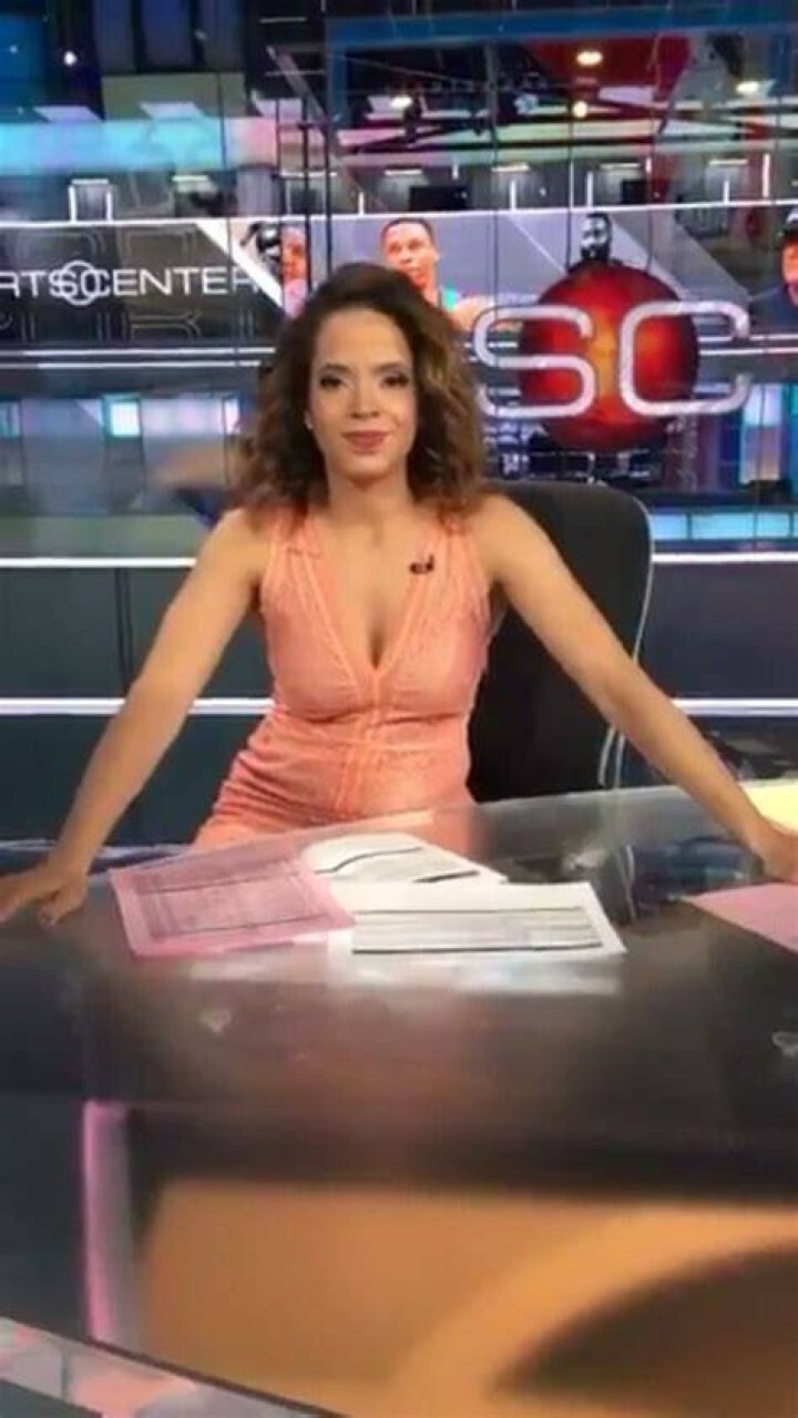 Elle Duncan Body Size Breast, Waist, Hips, Bra, Height and Weight