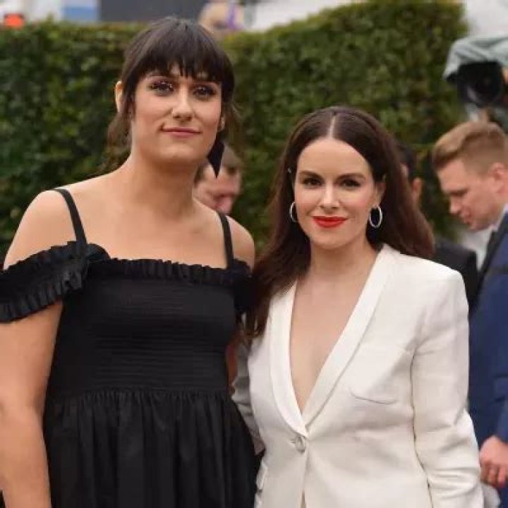 Emily Hampshire- Wiki, Age, Husband, Net Worth, Ethnicity, Career