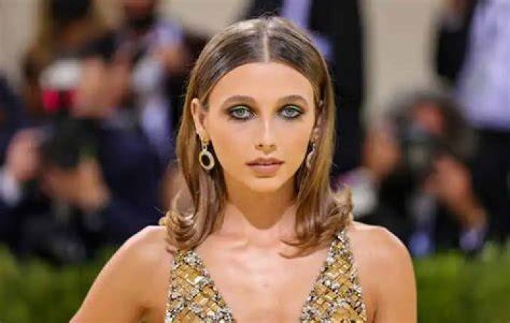 Emma Chamberlain Wiki, Age, Net Worth, Height, Met Gala
