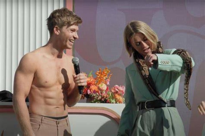 Emma Robert's Muscular Physique Unveiled