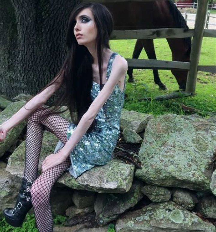 Eugenia Cooney 2019 Healthy Eugenia Cooney S Friends Forced Her Into