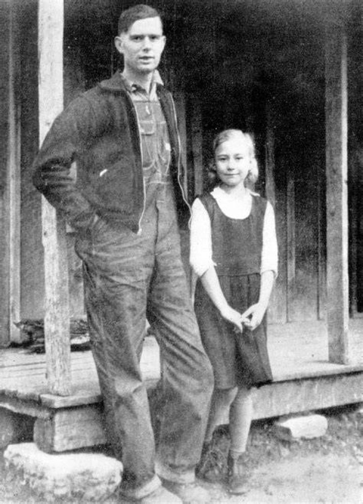 Eunice Winstead 9yo married off to a 22yo man.