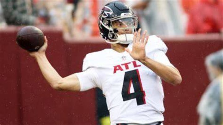 Everything You Need to Know About the Falcons QBs Family