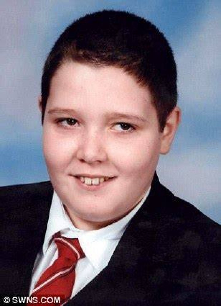 Fat teenager, 17, slims down to a Justin Bieber lookalike by