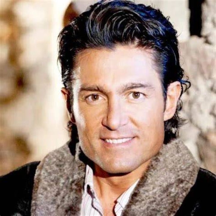 Fernando Colunga Net Worth, Biography, Age, Weight, Height Net Worth