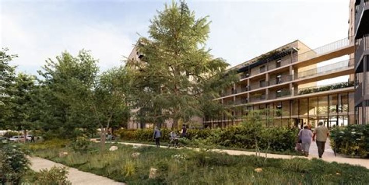 FileCassandra Clare by Gage Skidmore, 2013 b.jpg Wikimedia Commons