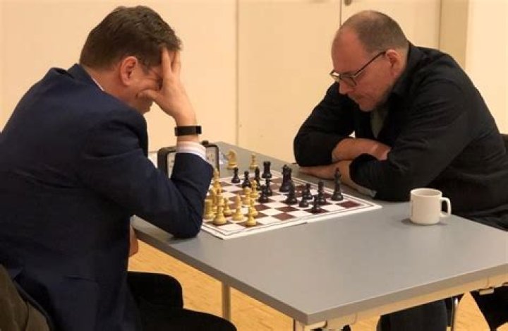 FM Dr. Joachim Wintzer ist 1. Deutscher Schachmeister der K&uuml;nstler