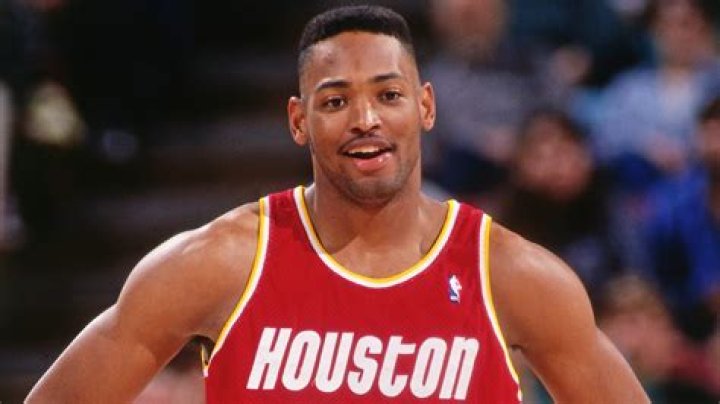 Former NBA Star Robert Horry Marries Fiancée Candice Madrid in 'Classic