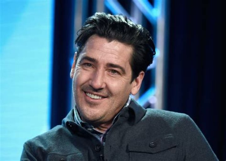 Friends Rally Around Jonathan Knight After Worrisome Post
