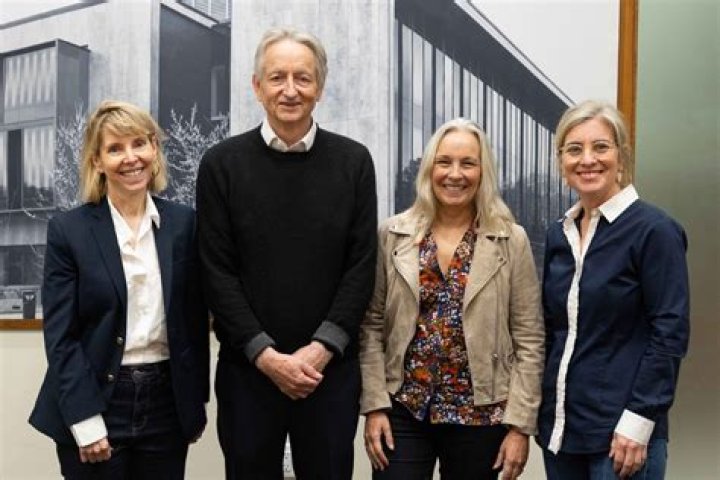 Geoffrey Hinton Wife : Is Geoffrey Hinton Married?