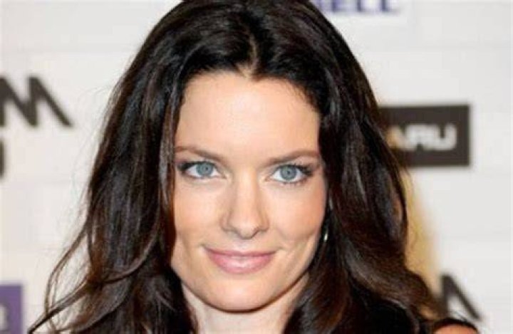 Gina Holden Bio, Wiki, Age, Family, Husband, Movies, TV Shows and Net Worth