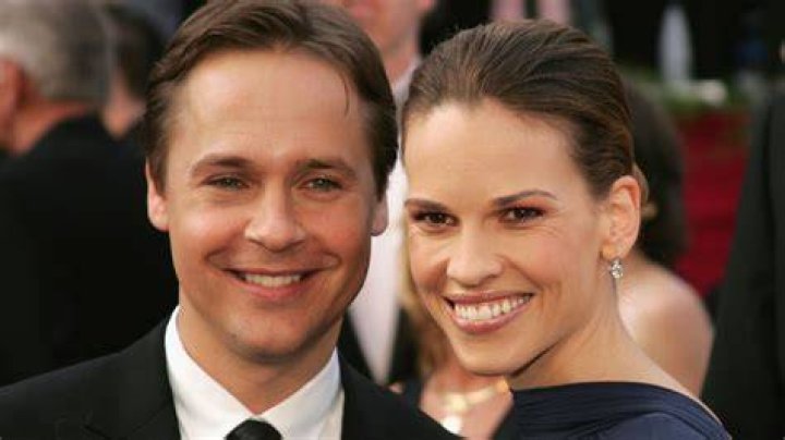 Hilary Swank and Chad Lowe to divorce ·