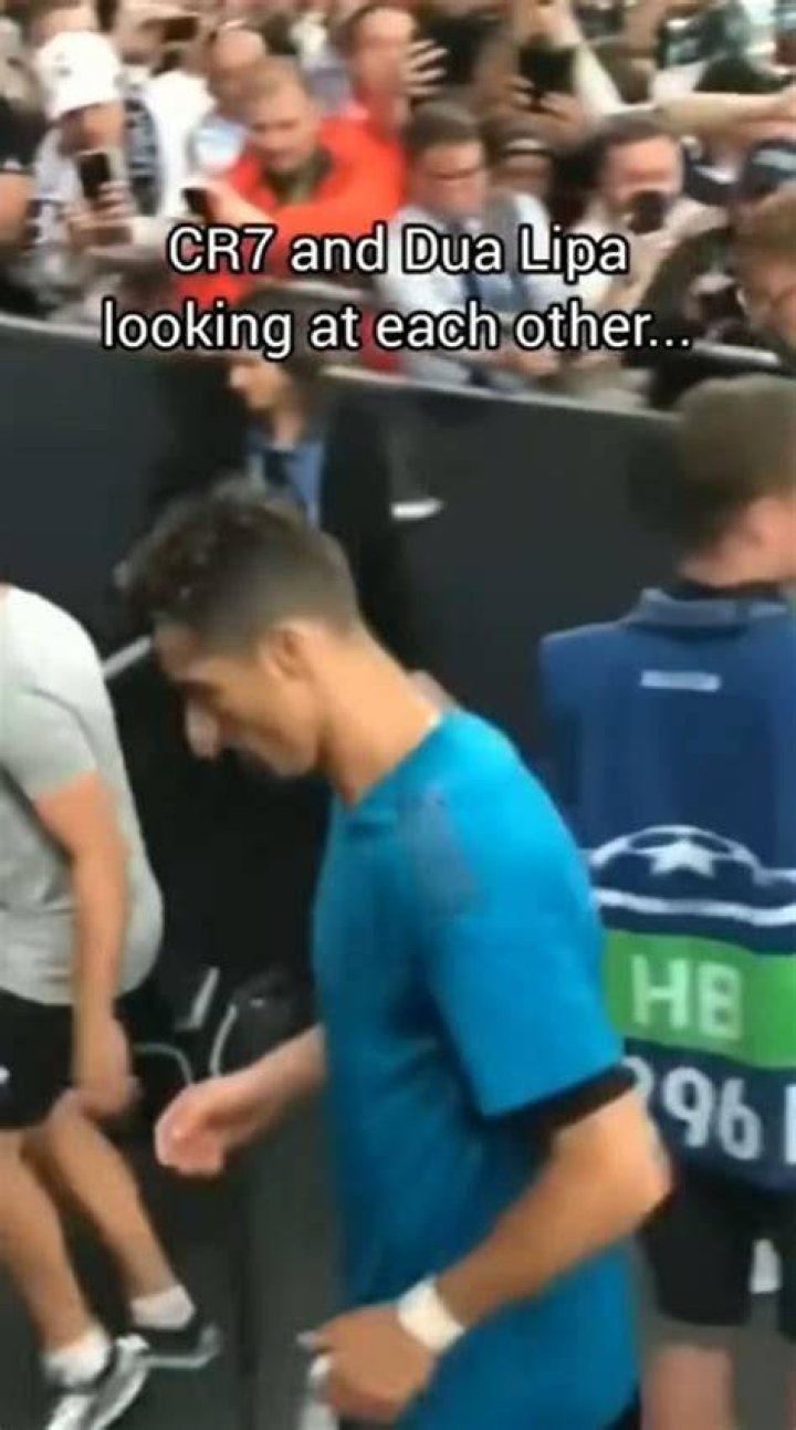 Il curioso incontro tra Cristiano Ronaldo e Dua Lipa il video diventa