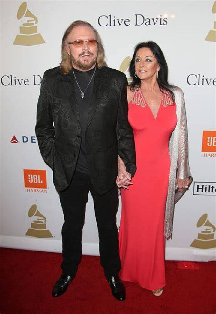 Is Barry Gibb's Wife Still Live? ·