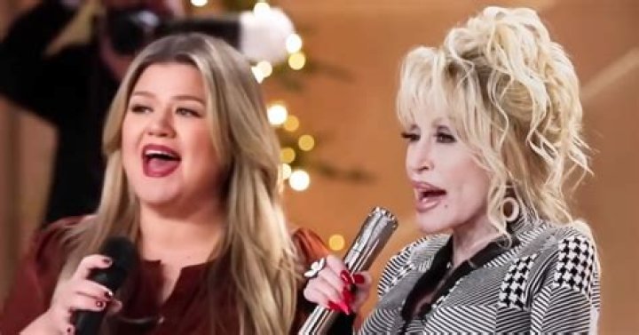 Is Dolly Parton And Kelly Clarkson Related?