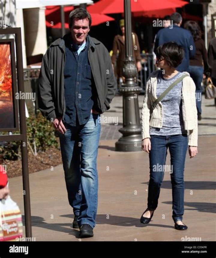 Is Neil Flynn Gay? Meet His Wife Frances Heck, Sexuality Kid