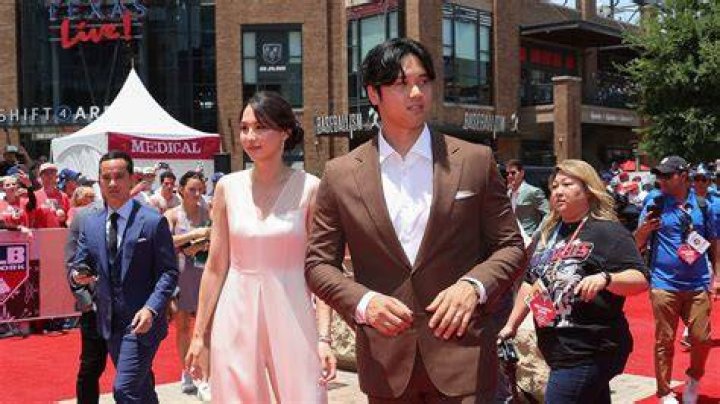 Is Shohei Ohtani Gay Or Is He Married To A Wife? Lack Of Details On His Love Life Sparks Rumor ·