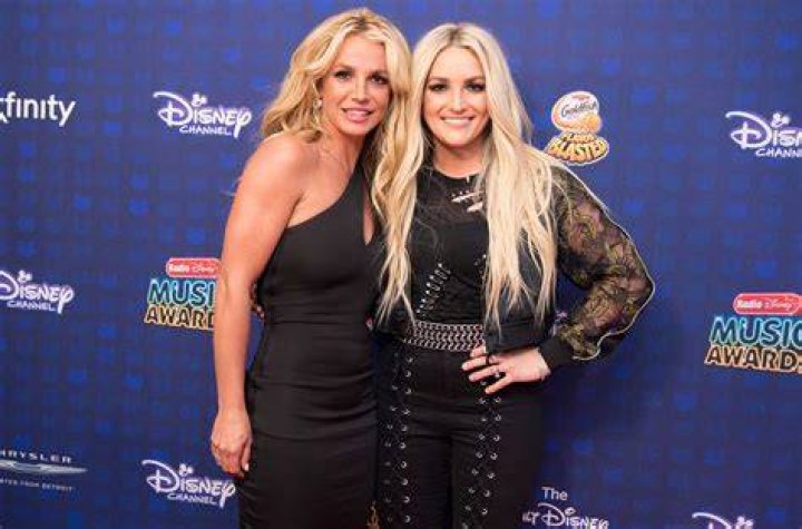 Jamie Lynn Spears is Britney's double at Radio Disney Music Awards
