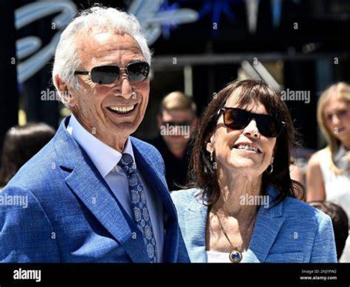 Jane Purucker Clarke 6 things to know about MLB Sandy Koufax's wife