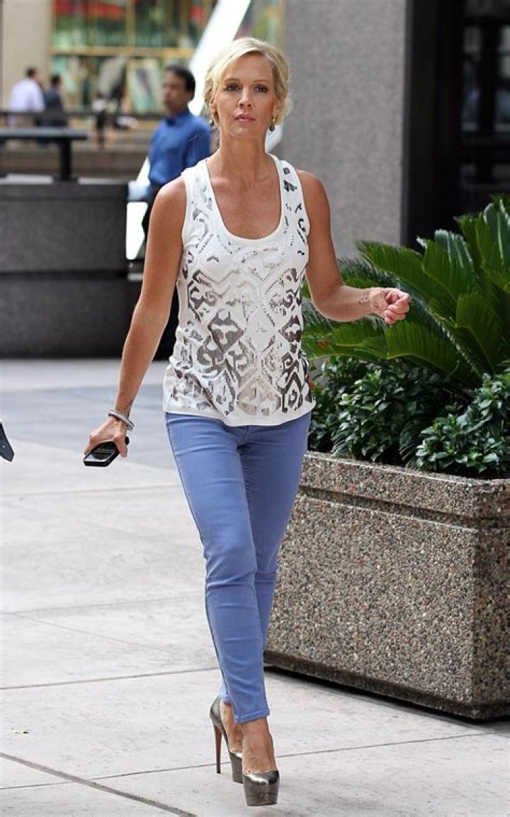 Jennie Garth Shows Off Shocking Weight Gain In StretchedToTheLimit