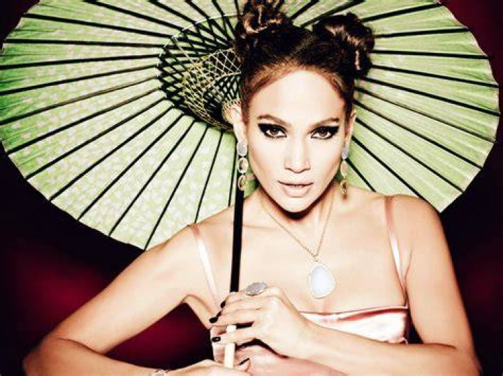 Jennifer Lopez's "Umbrella" Cover: A Pop Culture Phenomenon