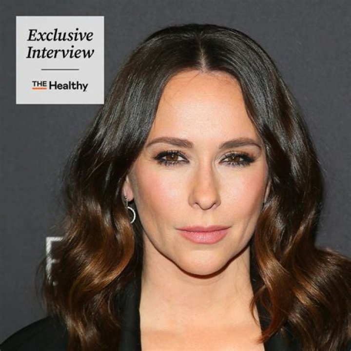 Jennifer Love Hewitt struggles to lose baby weight
