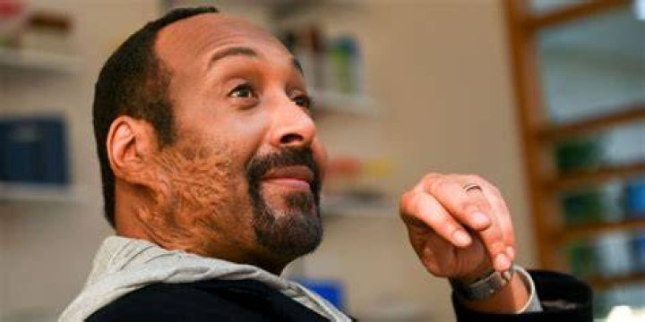 Jesse L. Martin Teases Possible Return to NBC 'Law & Order' Revival