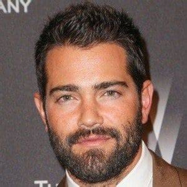 Jesse Metcalfe Birth, age, height, weight, networth, wife, baby