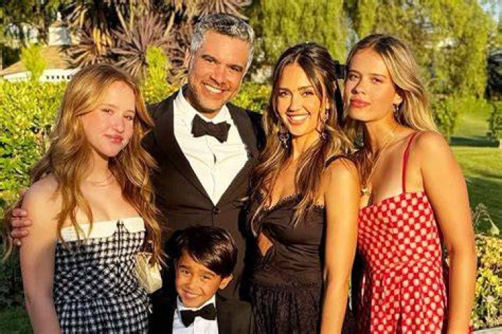 Jessica Alba Jessica Alba Family, Jessica Alba Style, Frock Fashion