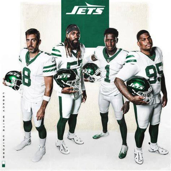 Jets' Bart Scott is doing all his talking on the field, even heading