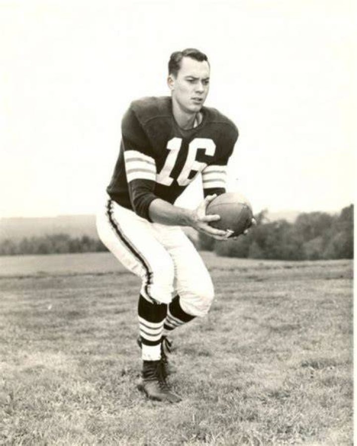 Jim Plum: The Legendary NFL Quarterback