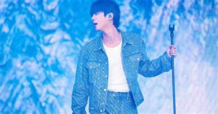 Jin S Spectacular Exhibition Shatters Expectations