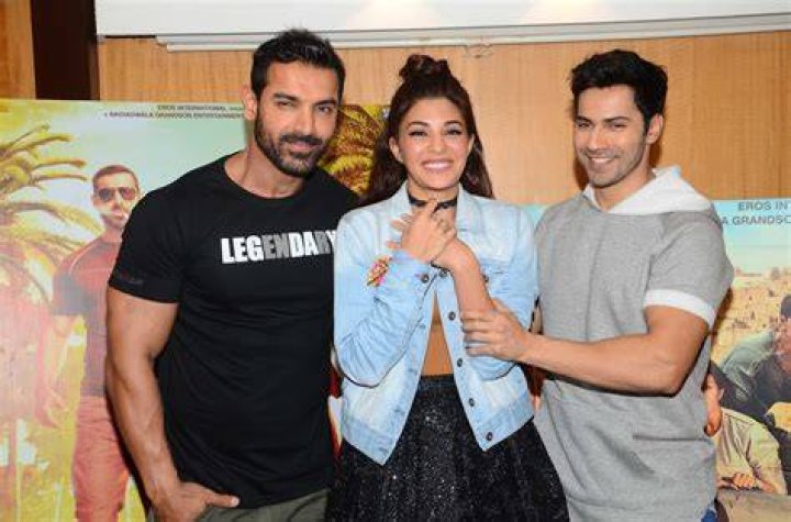 John Abraham, Jacqueline Fernandez, Varun Dhawan at Dishoom wrap up in