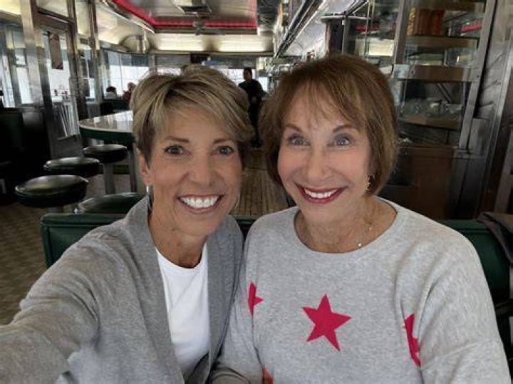 Judy Crowell Style's AMAZON Store's Amazon Page