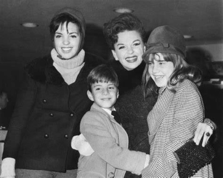 Judy Garland Kids Conoce a Liza Minnelli, Lorna Luft y Joey Luft