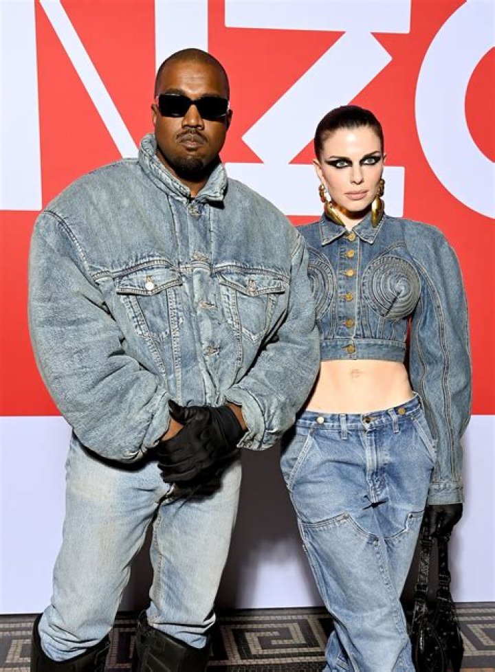 Julia Fox’s Dating History Kanye West, Peter Artemiev and More