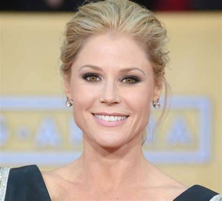 Julie Bowen Wiki Bio Age Net Worth And Other Facts Fa vrogue.co