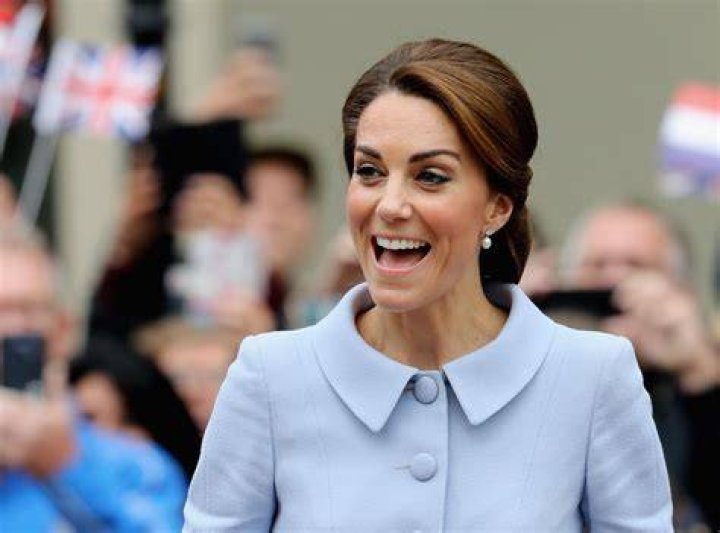 Kate Middleton Surprises Fellow Travelers by Casually Boarding a