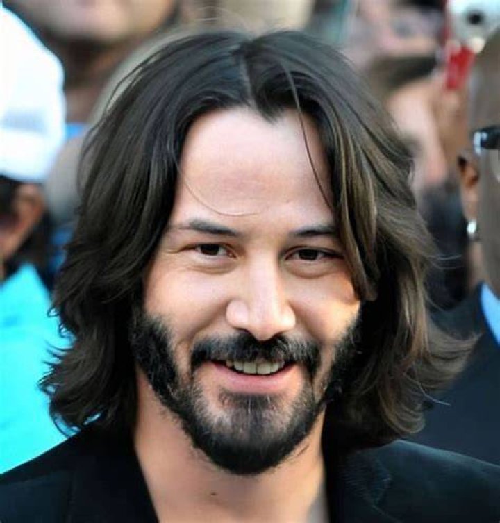 Keanu Reeves cut his hair, giving us the Matrix teaser we were waiting