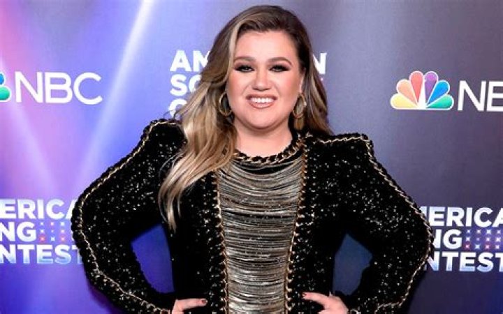 Kelly Clarkson Net Worth FanBolt