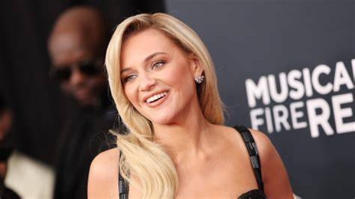 Kelsea Ballerini Photos 10/21/2020 • CelebMafia