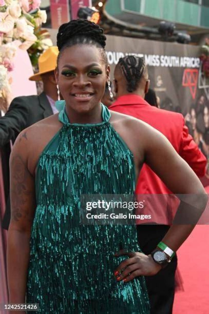 Khaya Dladla Looks Stunning As He Celebrates Hitting 1 Million