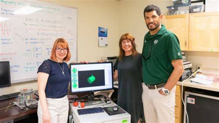 Kim and Jay Norvell tour mathematics professor&rsquo;s lab to learn about
